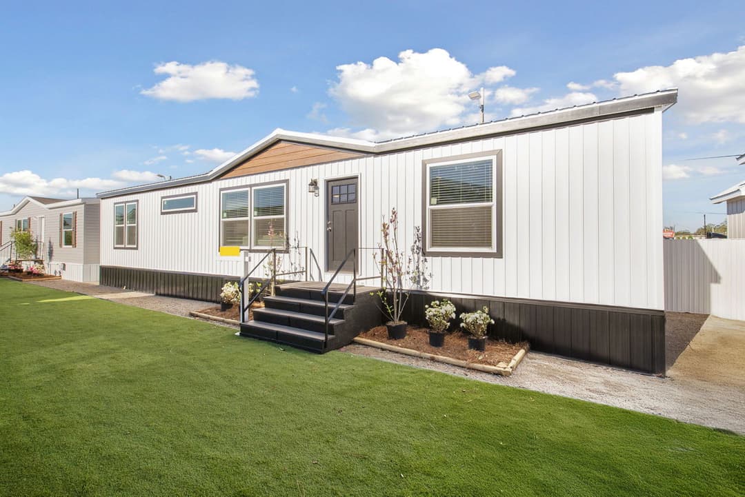 Prime carlisle 135 elevation and exterior home features