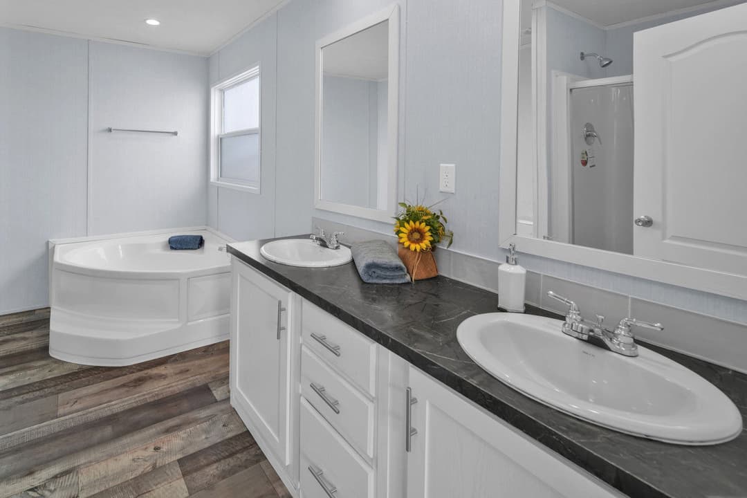 Alamo lite 28724t bathroom home features