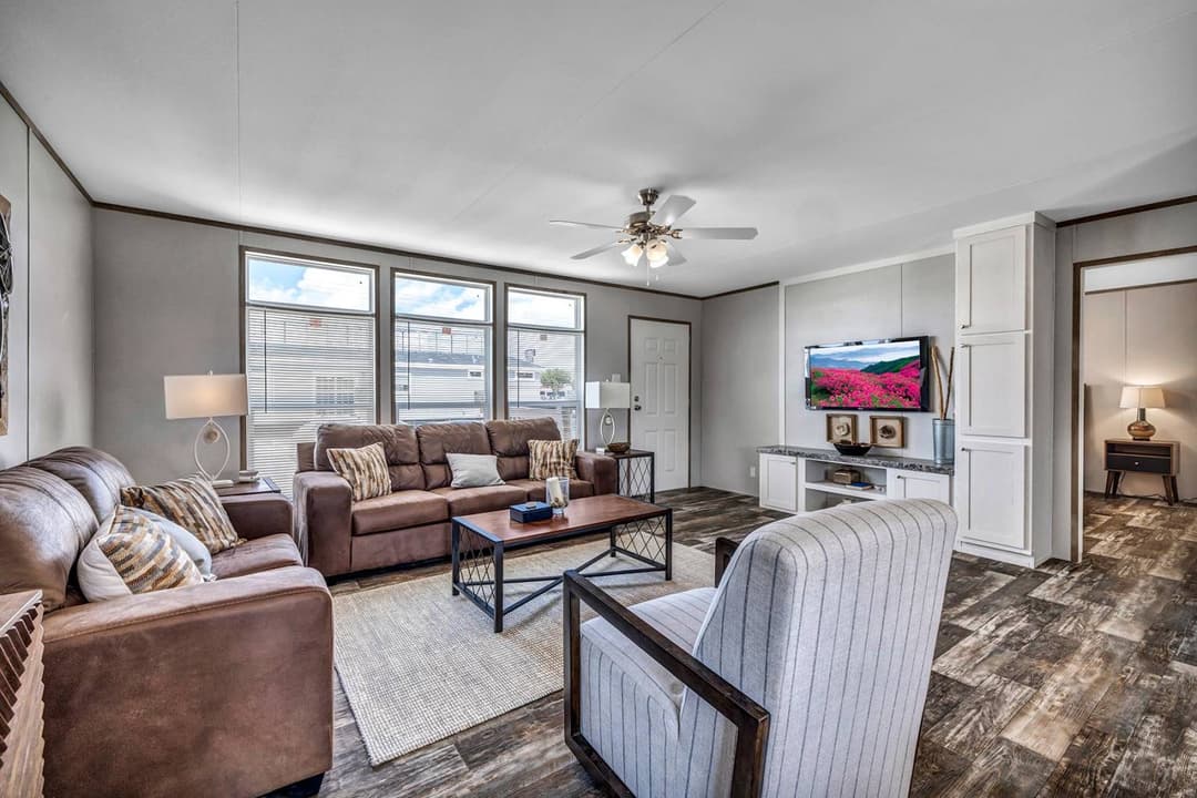 Nm3248b interior home features