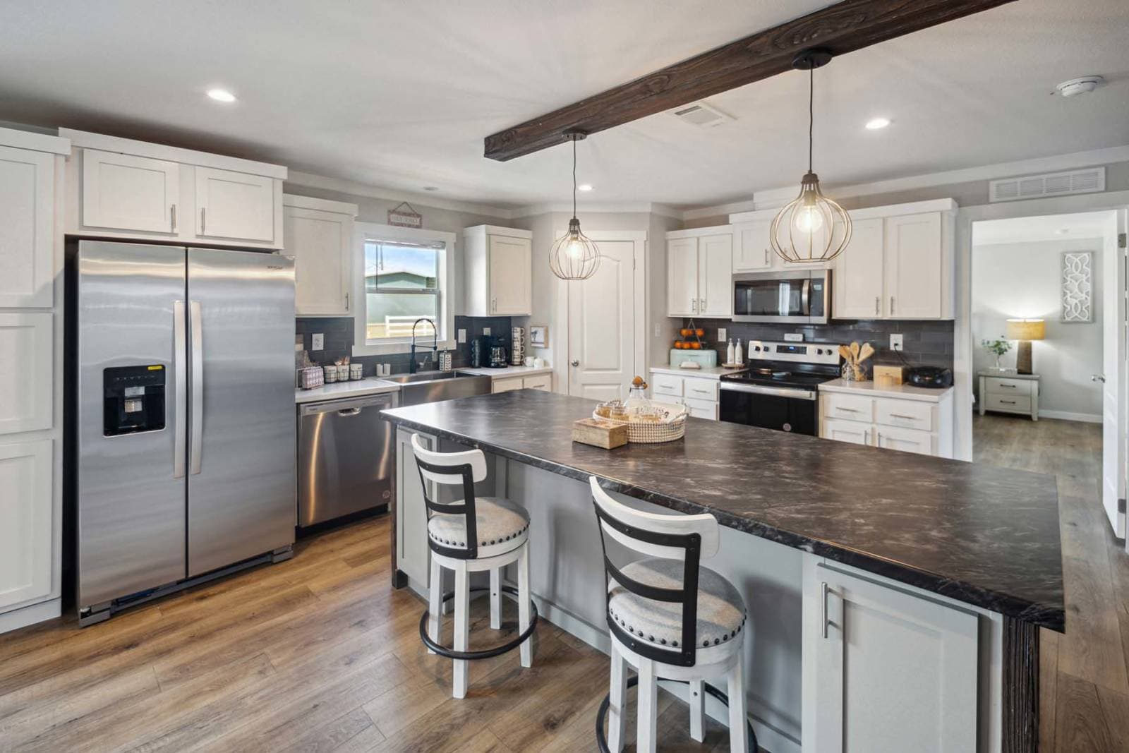 Cedar creek 3276h42106 kitchen home features