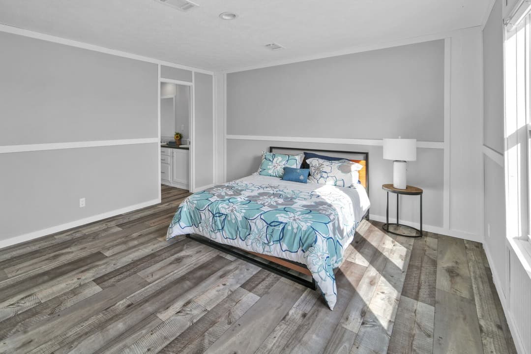Alamo lite 28724t bedroom home features