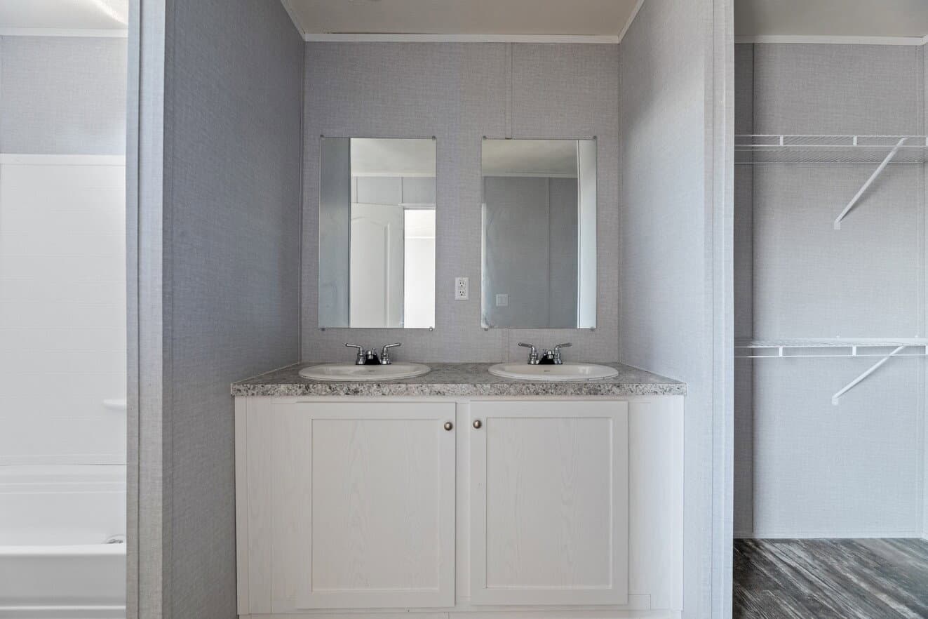 Valu premier 16683g bathroom home features