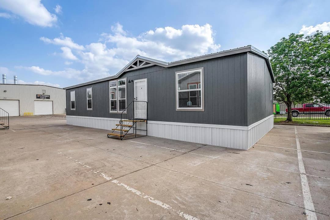 Nm3252h exterior home features