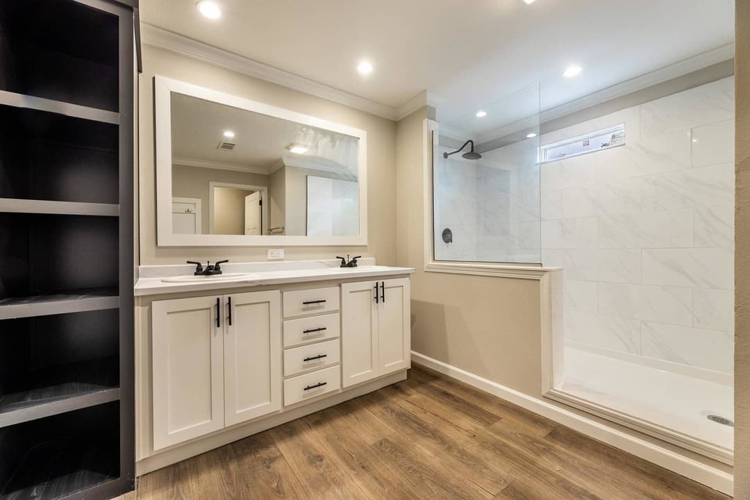 Innovation 2864h bathroom home features