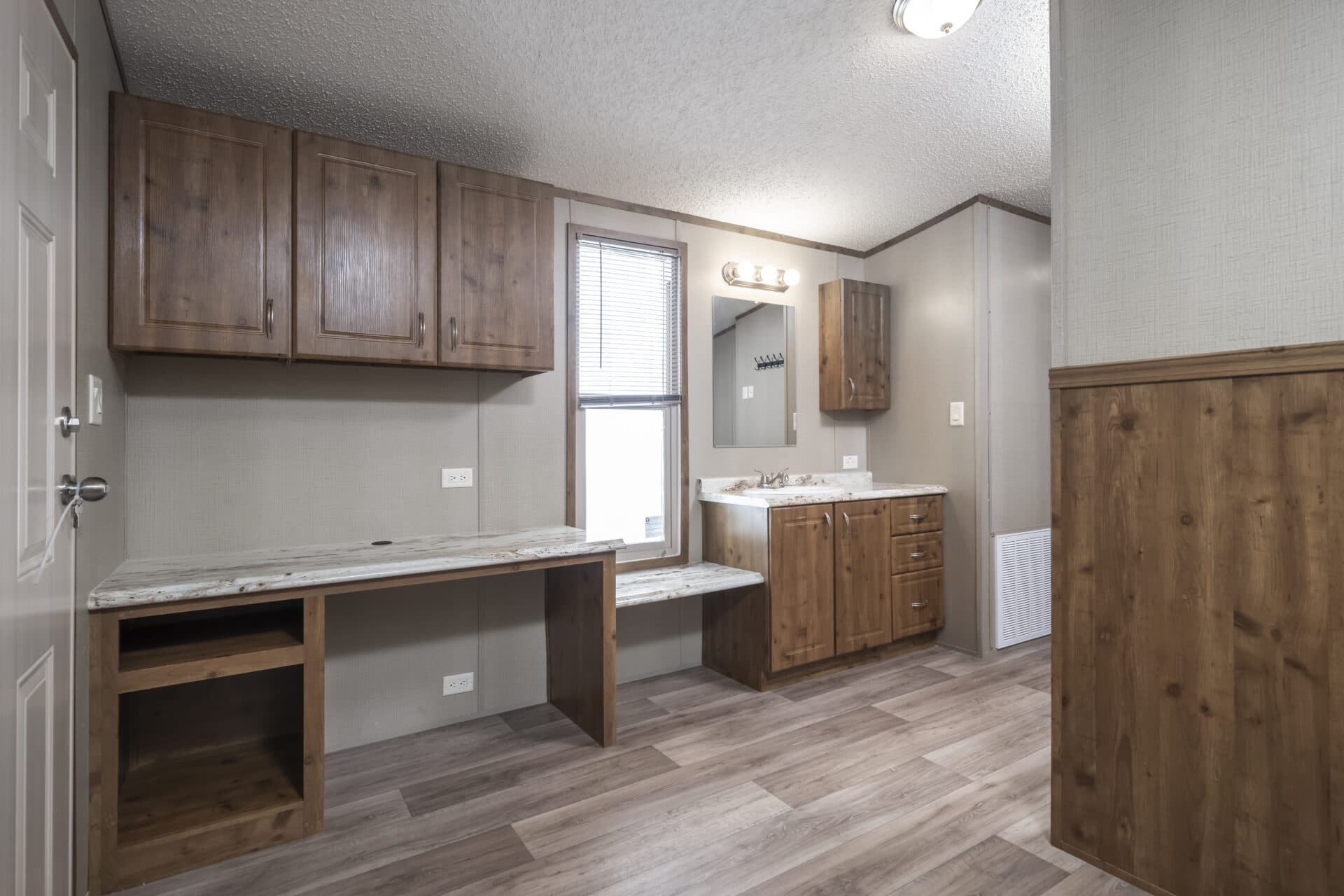 Select s-1234-31a bathroom home features