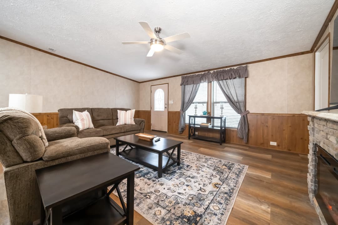 Classic c-3248-32b interior home features