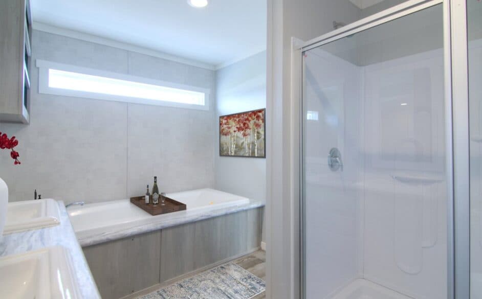 Coyote ridge 331 bathroom home features