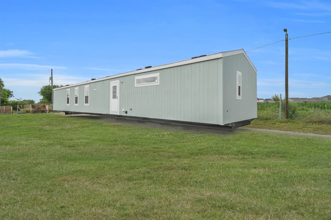 Valu maxx premier 16763a elevation and exterior home features