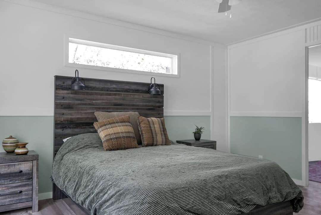 Valu premier 32643g bedroom home features