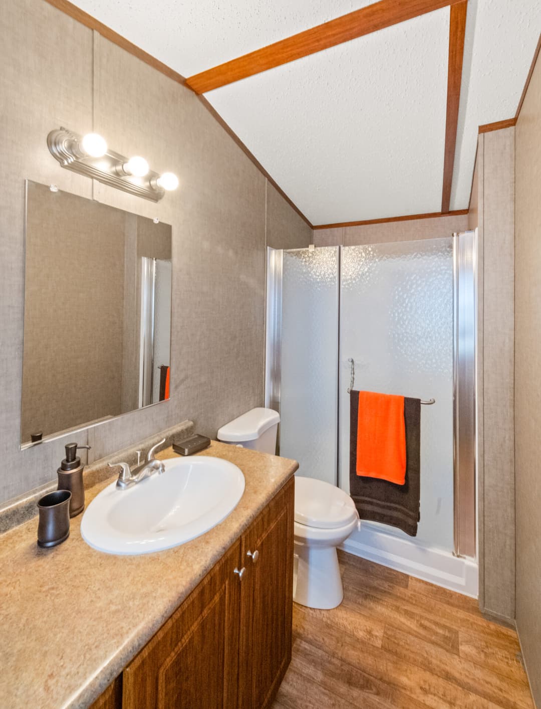 Select s-1234-32a bathroom home features