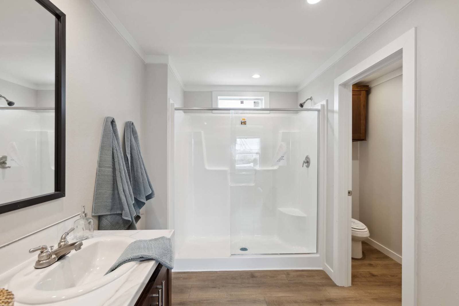 Ws2856h bathroom home features