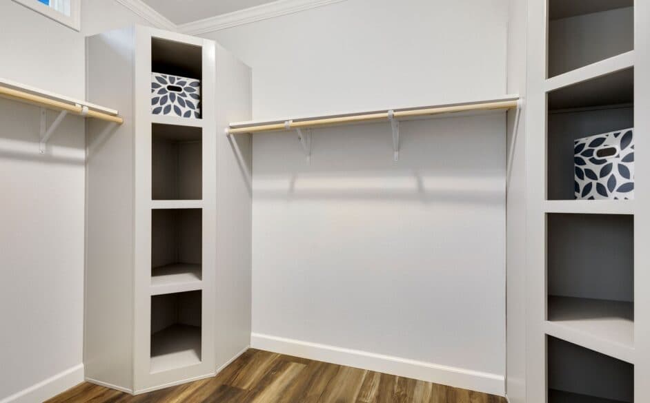 Haven 6368 interior home features