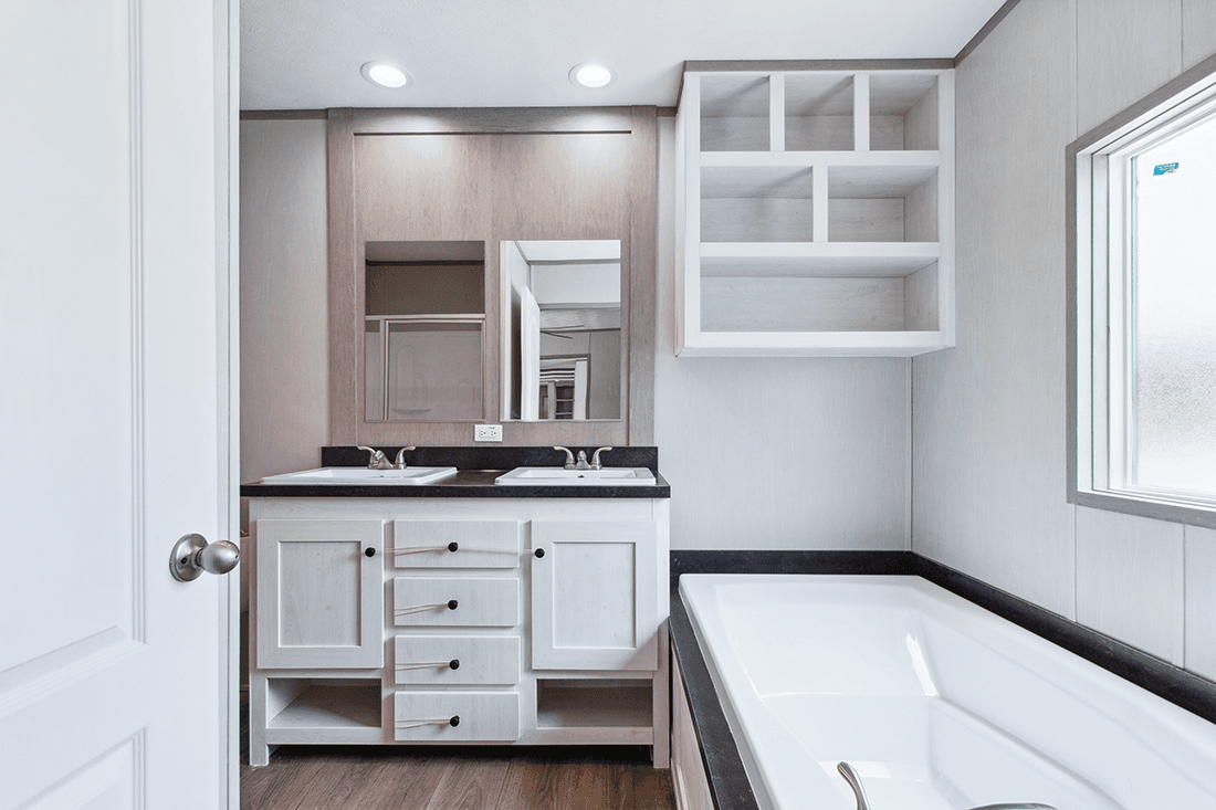 Anniversary 16682f bathroom home features