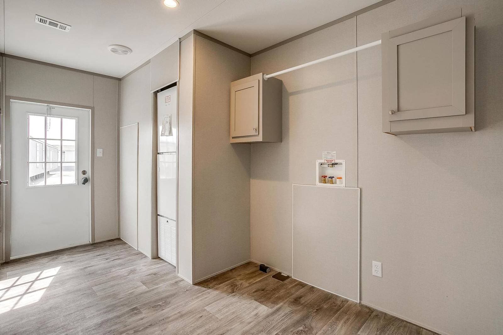 Nm3256h interior home features