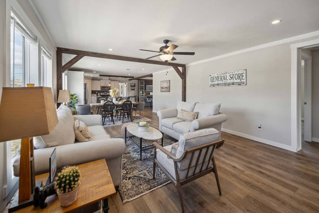 Cedar creek 3276h42106 interior home features