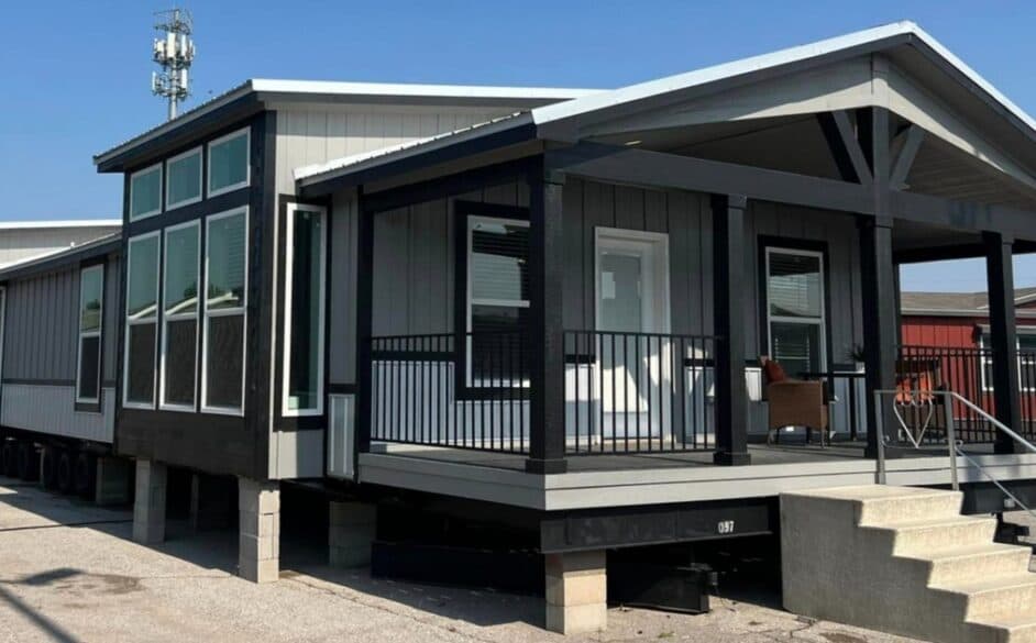 Swan l52ep8 elevation and exterior home features