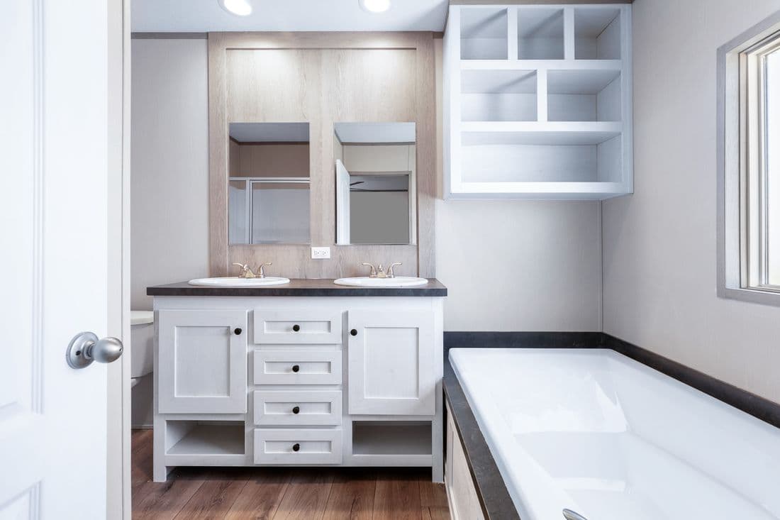 Anniversary 16602a bathroom home features