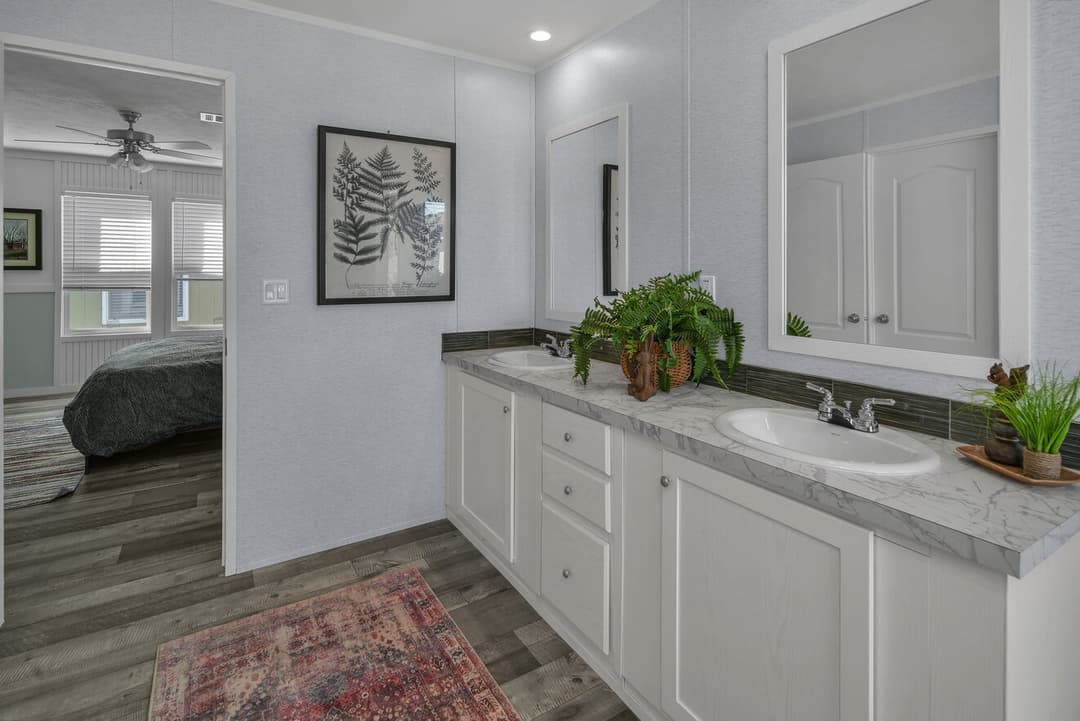 Valu premier 32643g bathroom home features
