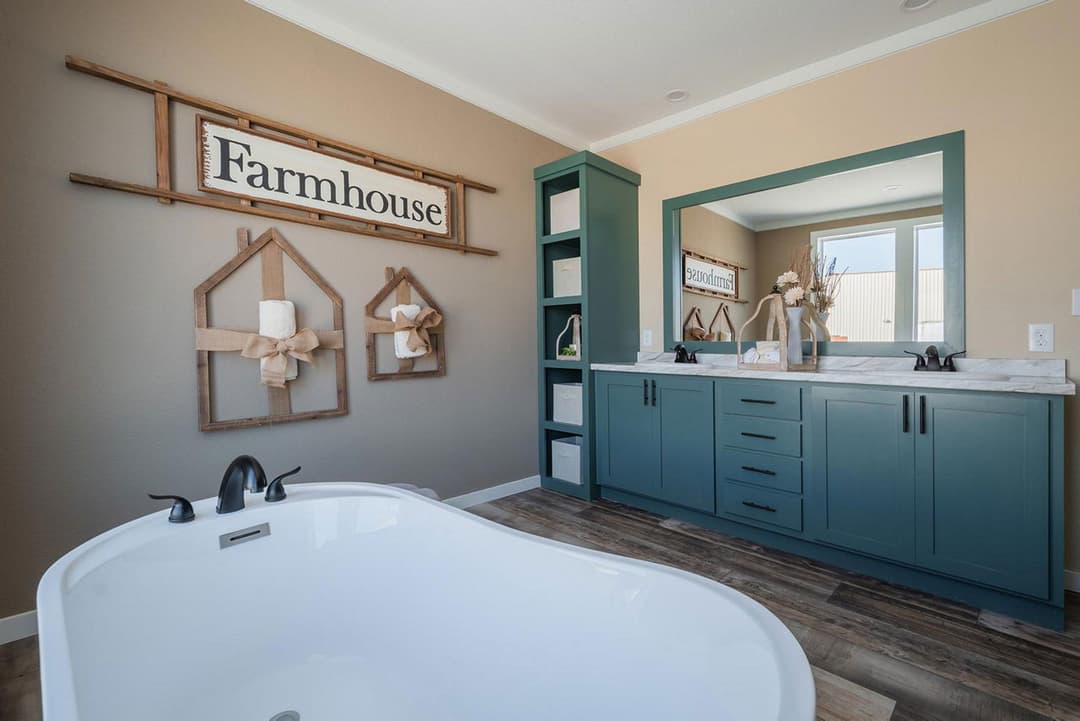 Innovation 3266f bathroom home features