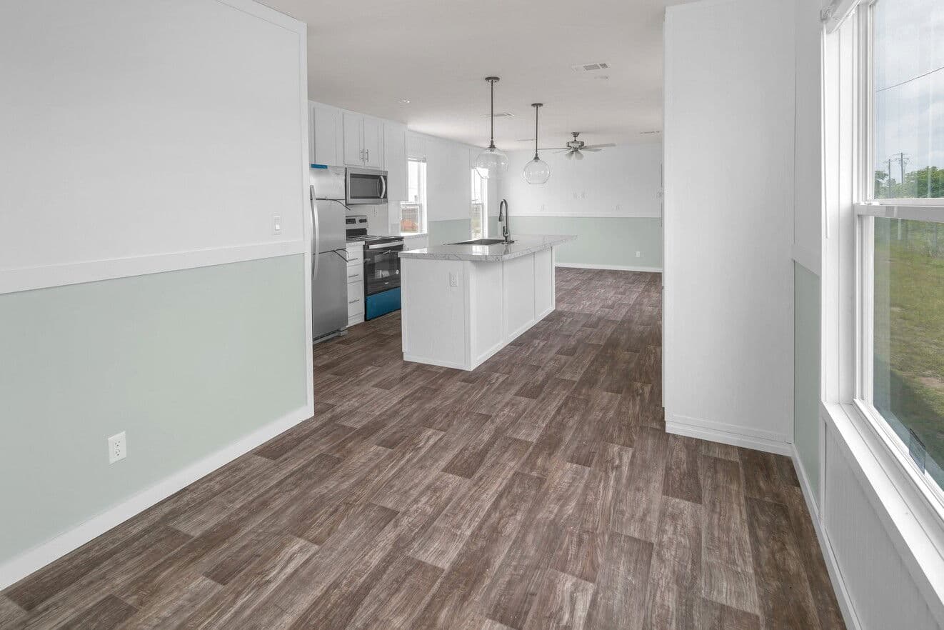 Valu maxx premier 16763a interior home features