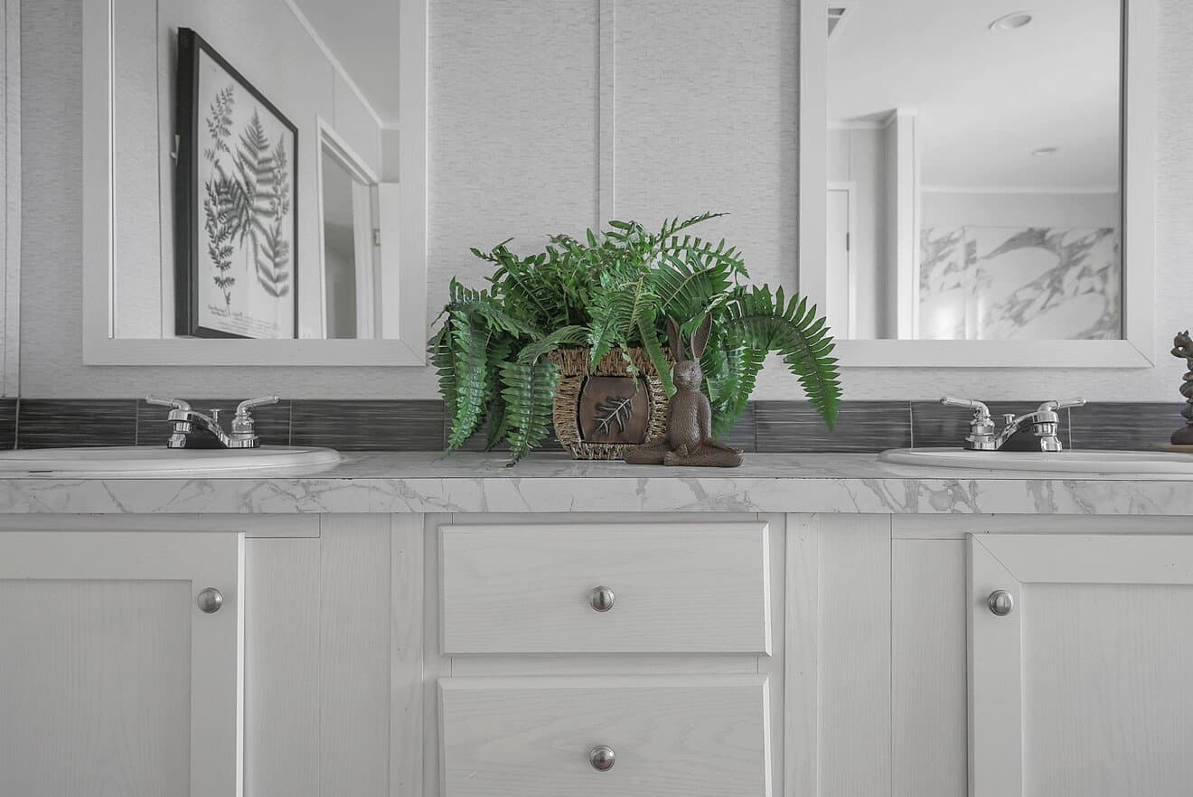 Valu premier 32643g bathroom home features