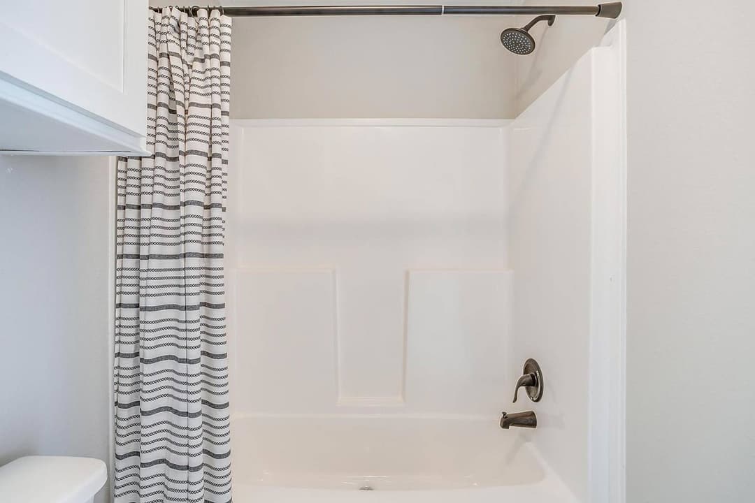 Innovation 2860h bathroom home features