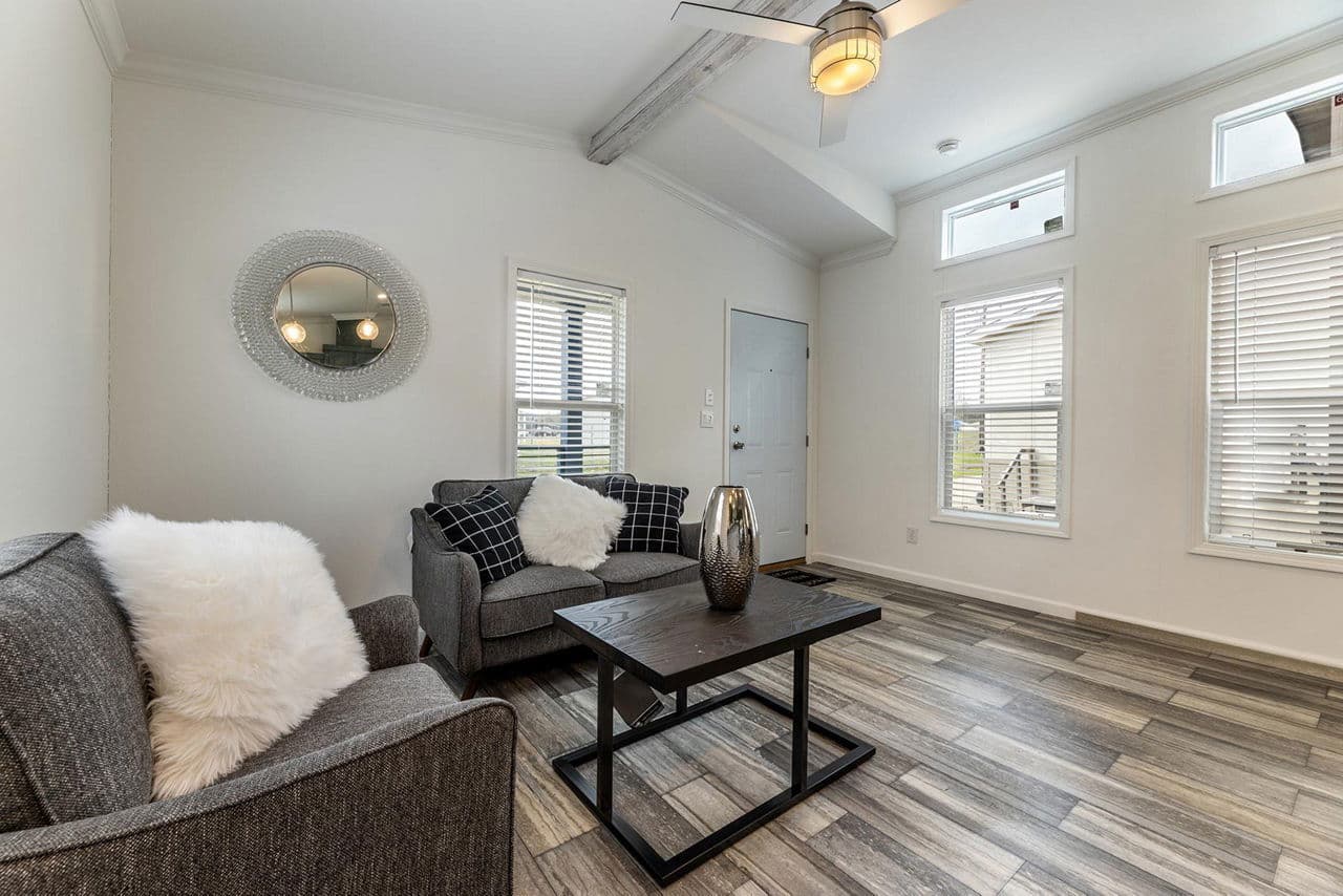 Innovation 1650h interior home features