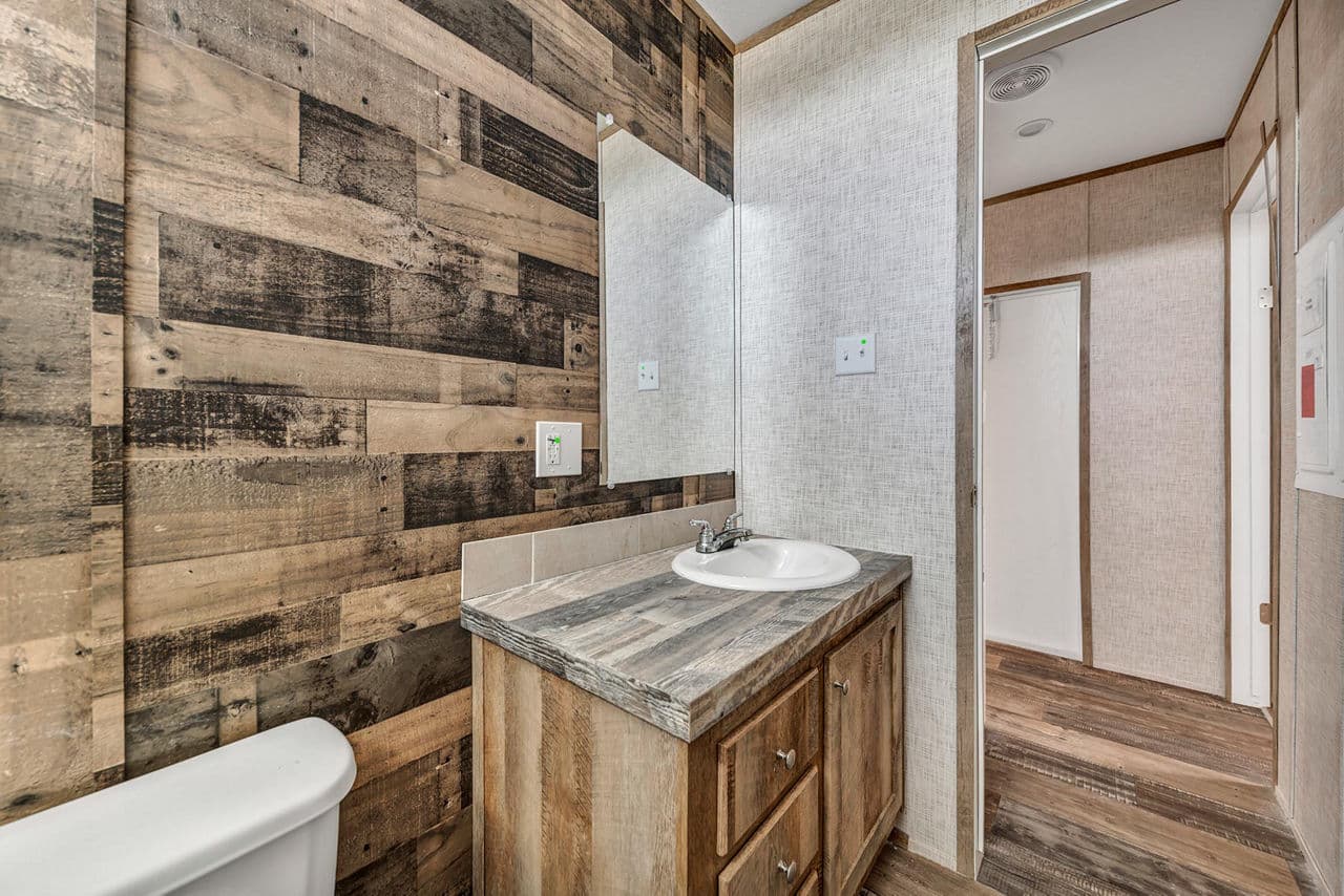 Nm1650a bathroom home features