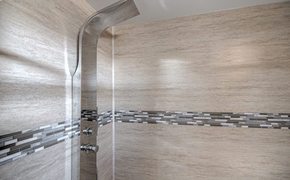 Park glen 397 bathroom home features