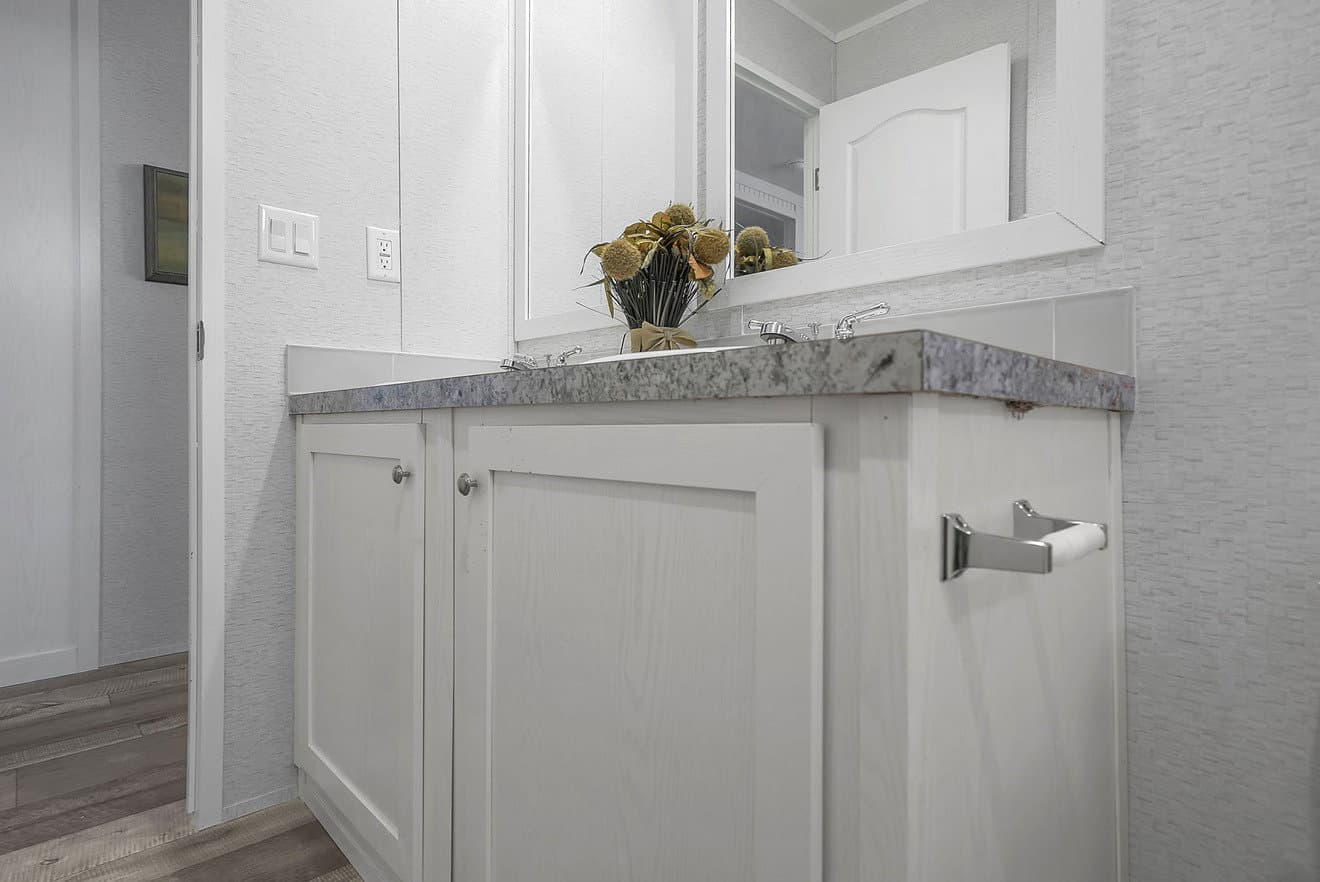 Valu premier 32643g bathroom home features