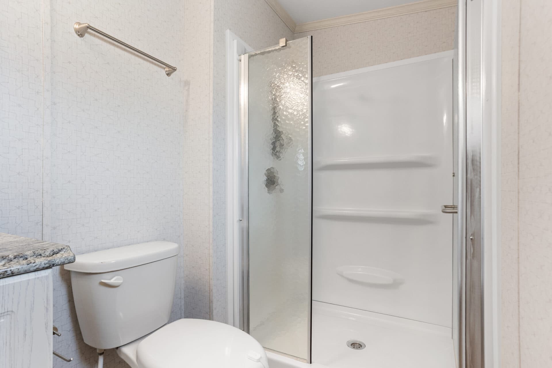 Heritage h-3272-43a bathroom home features