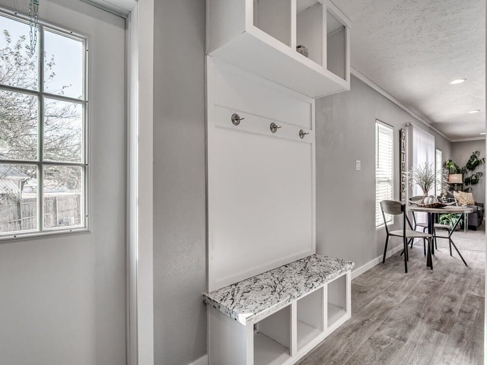 The big bo interior home features