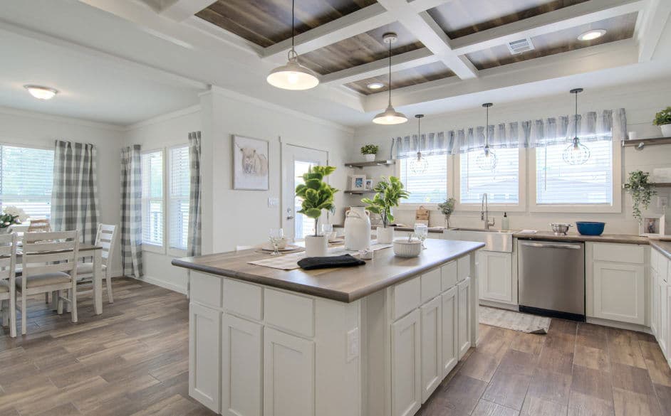 Pearl 6380 kitchen home features