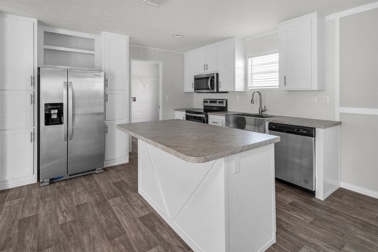 Valu maxx 28563m interior and kitchen home features