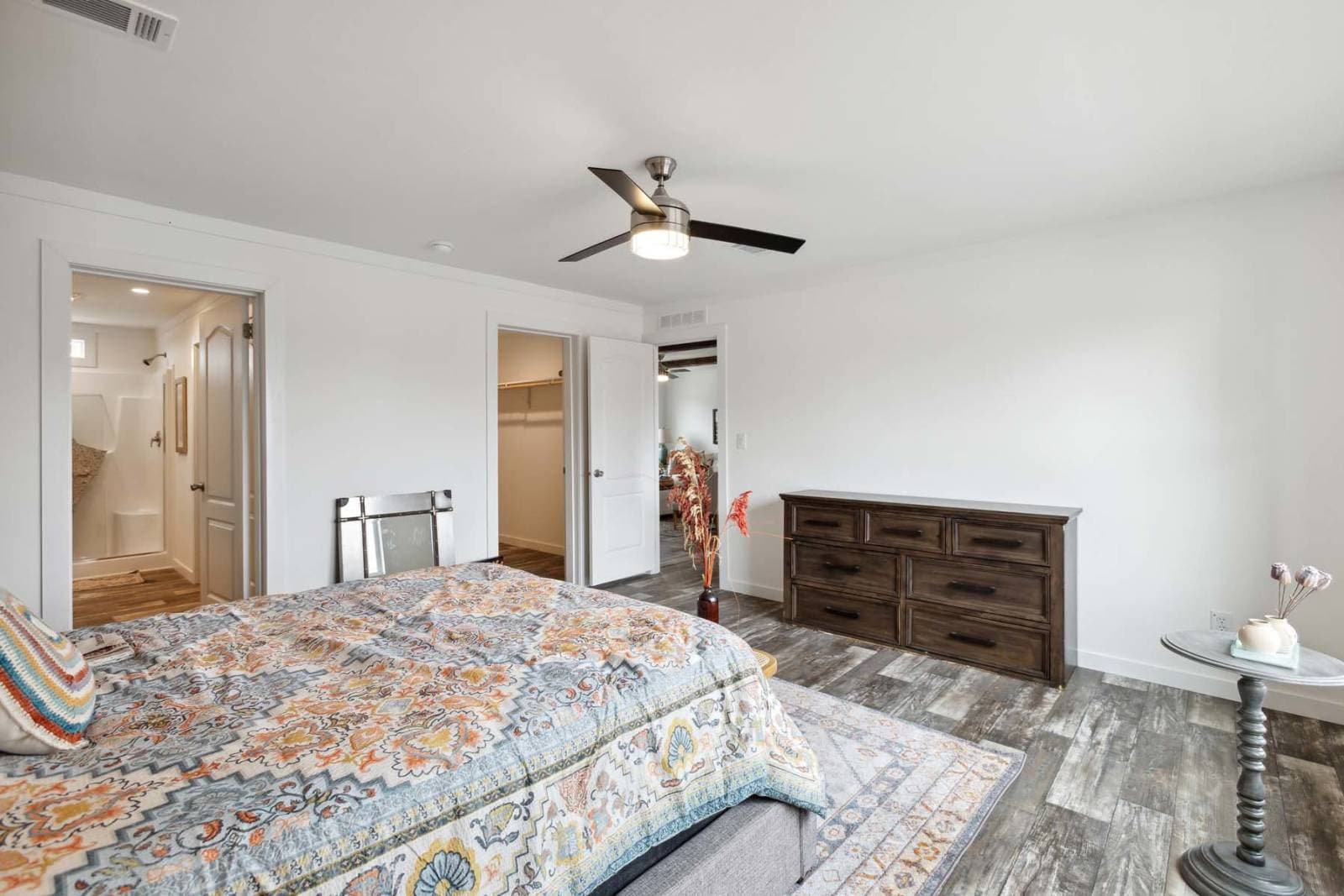 Ws3276h bedroom home features