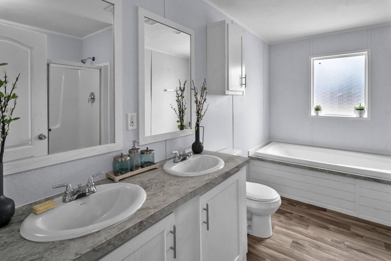 Valu 28483u bathroom home features