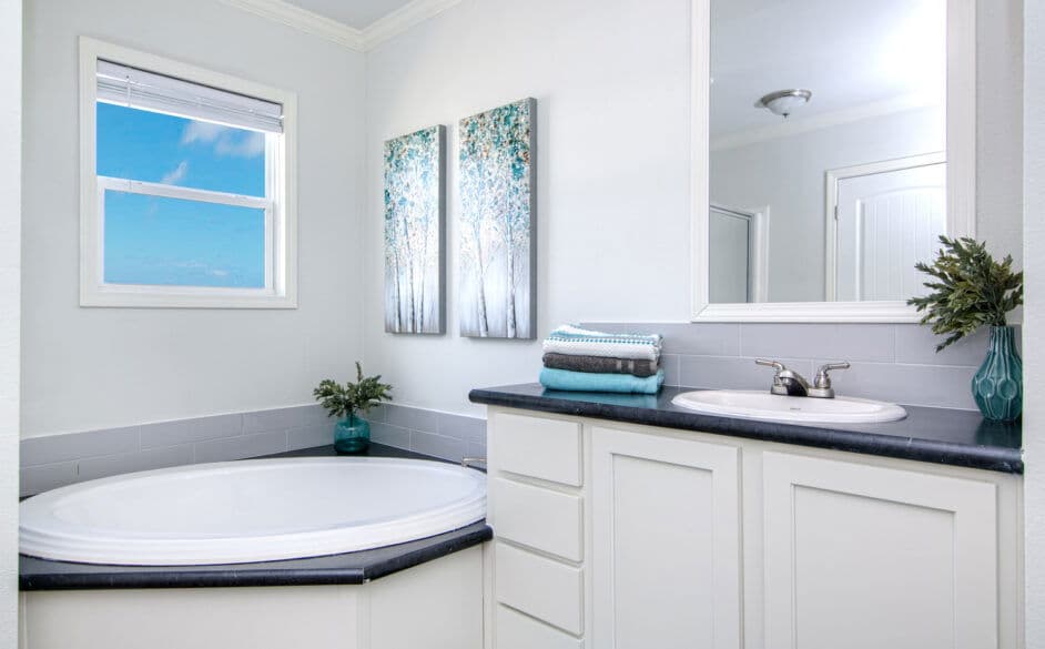 Corpus 5051 bathroom home features