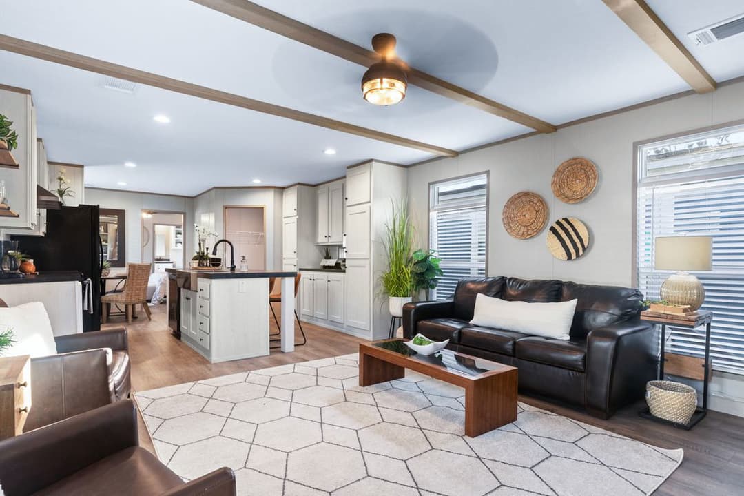 Anniversary 16763s interior home features