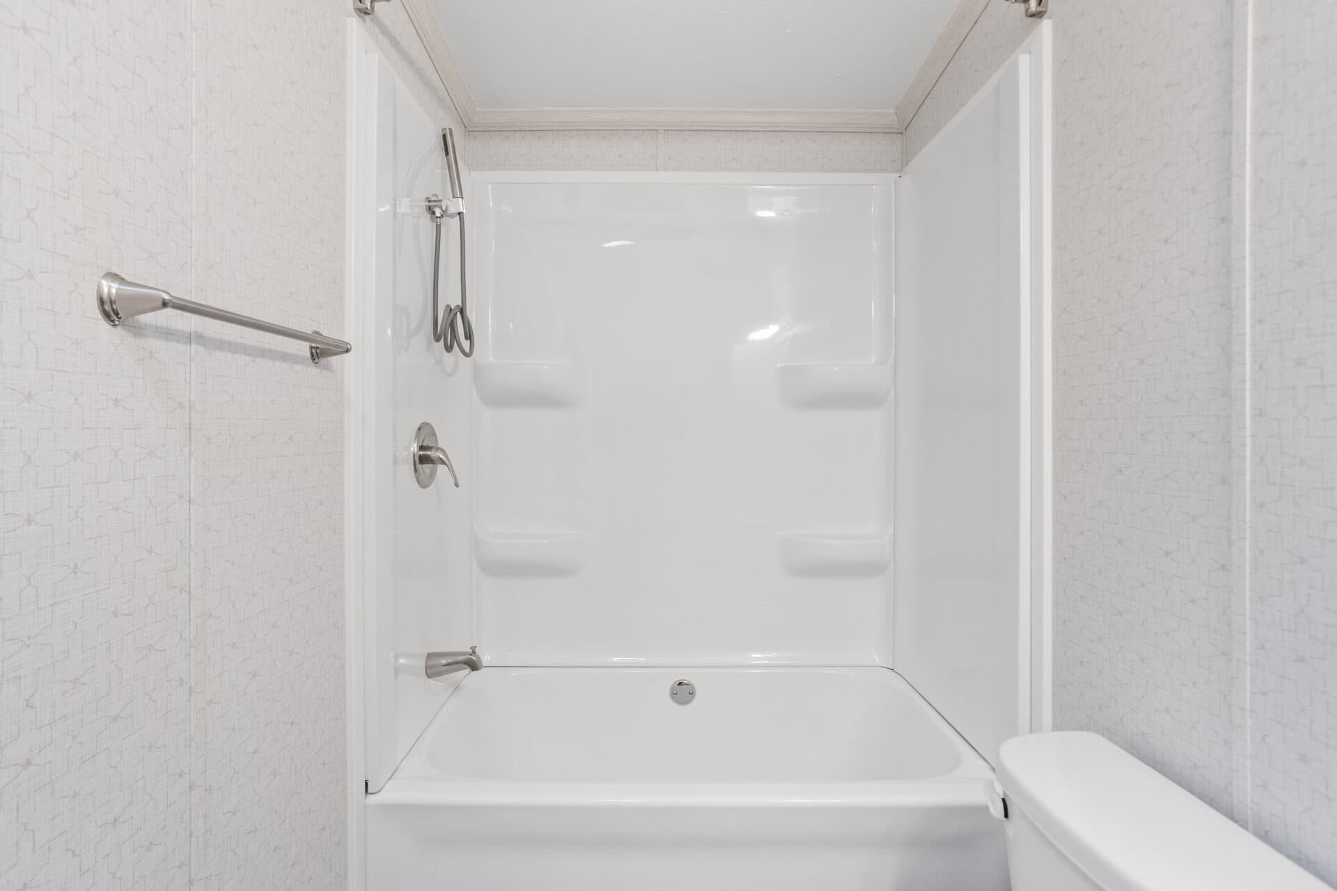 Heritage h-3272-43a bathroom home features
