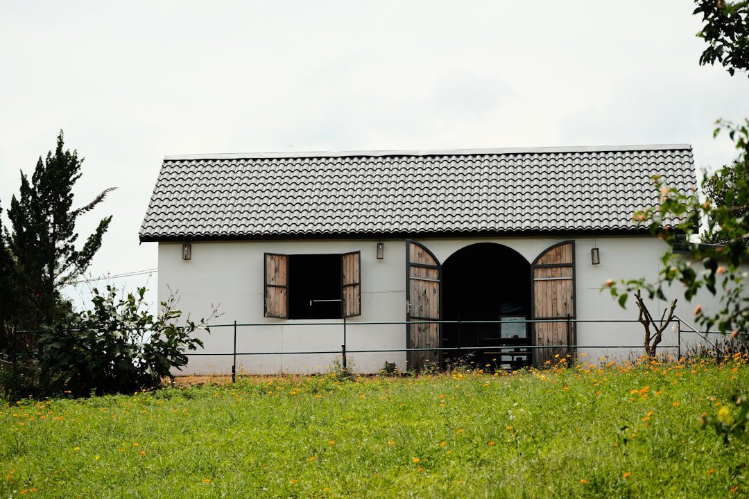 how to buy land and a manufactured home